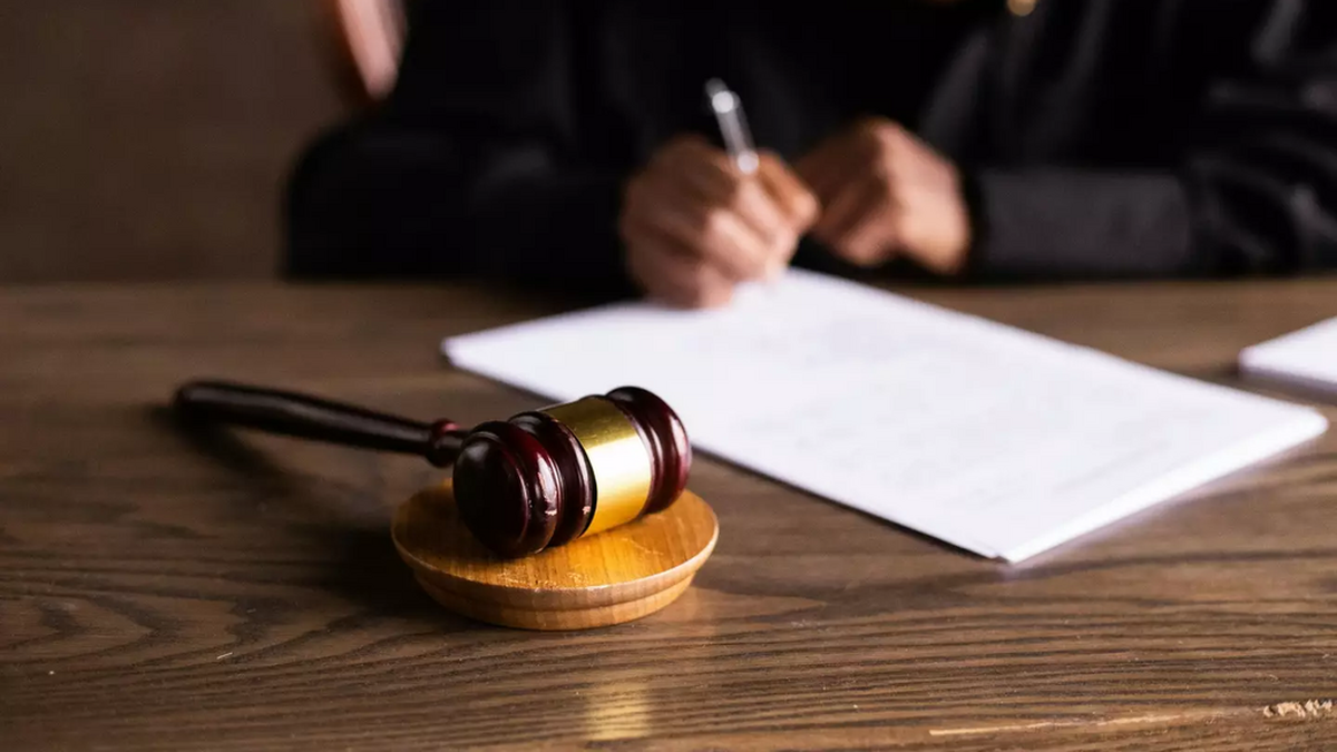 Why Judges Break Their Pen After Passing a Death Sentence