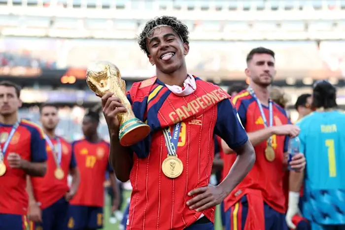 youngest players to win the FIFA World Cup